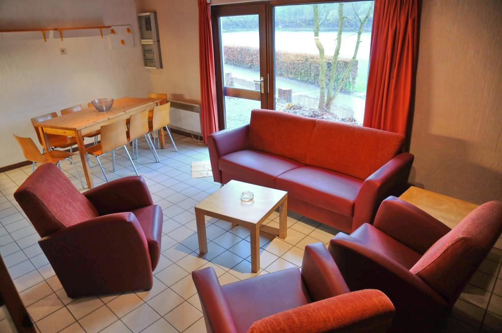 Les Doyards Hotel Vielsalm Kamer foto